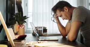 Como Descobrir um Criminoso Virtual: Métodos Legais e Passos Práticos