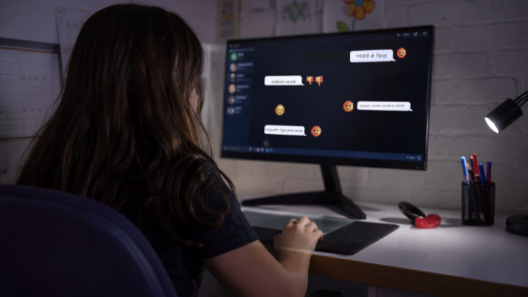 Durante as férias escolares, os crimes digitais contra crianças e adolescentes cresceram 78% em São Paulo. Saiba quais são os principais riscos, como prevenir golpes, aliciamento e cybercrimes e quais medidas tomar para proteger os menores.